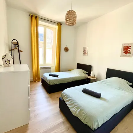 Apartamento T3 Lumineux Proche De La Avec Place De Parking Dinard